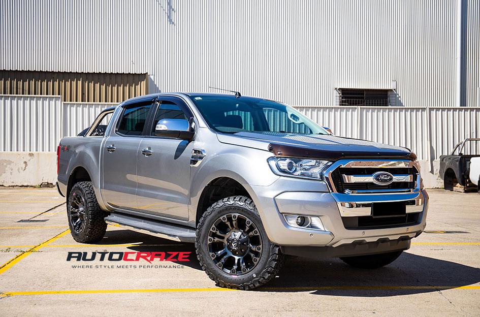 FORD-RANGER-VAPOR-BLACK-MACHINED-WITH-DARK-TINT